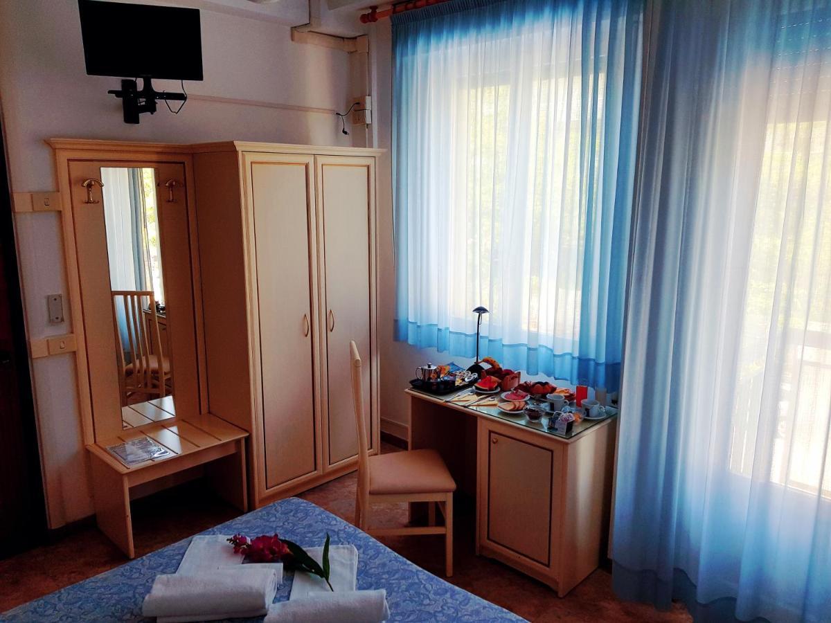 Rivazzurra Hotel Pesaro Exteriér fotografie